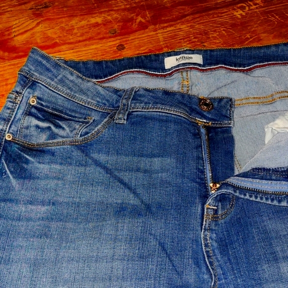 Kensie Jeans 👖 - Picture 3 of 7